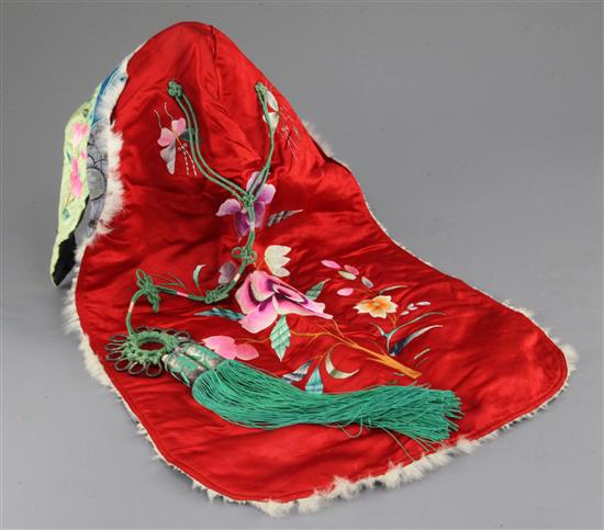 A Chinese embroidered red satin headdress, early 20th century,
